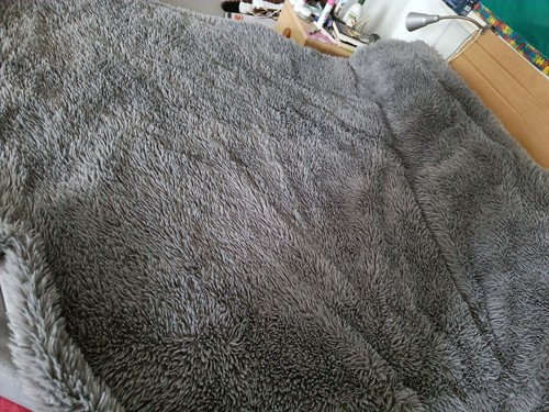 Grey faux fur blanket - faux,